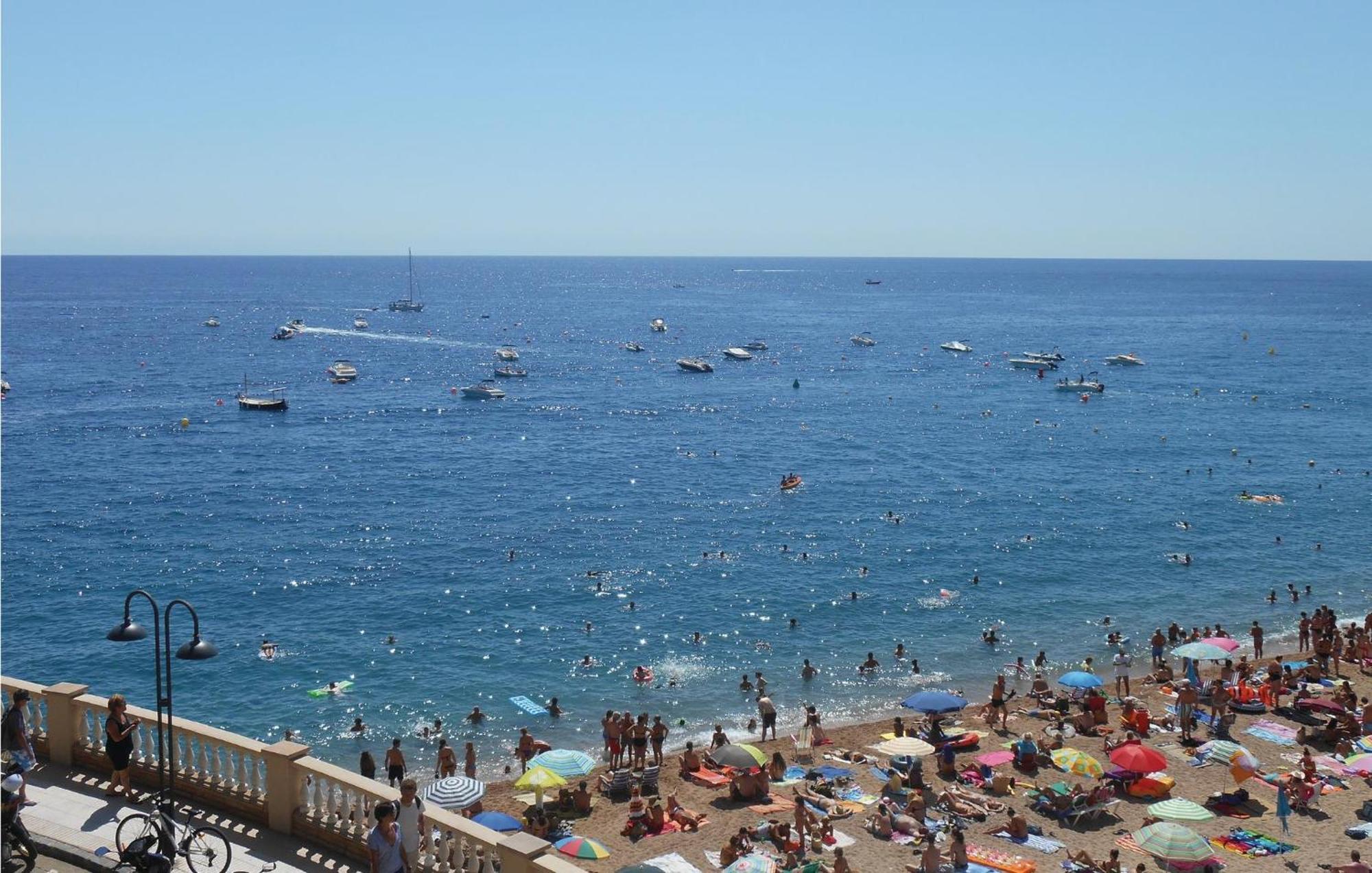 3 Bedroom Gorgeous Apartment In Tossa De Mar Exterior foto